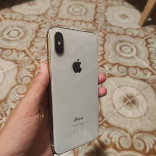 iPhone X grigio da 64 GB