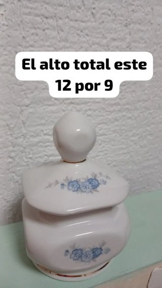 Tarro de Porcelana con Flores Azules