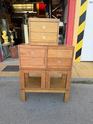 Conjunto de 3 Mesitas de Noche de Madera