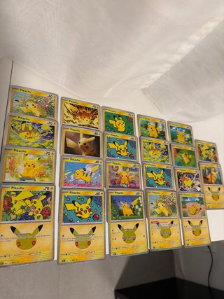 Lote 22 Cartas Pokémon Pikachu 30 Aniversario