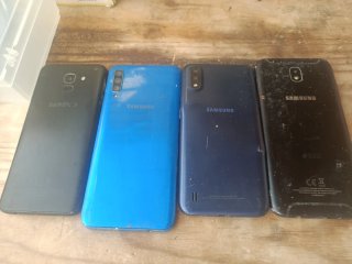 Lote de 4 Smartphones Samsung