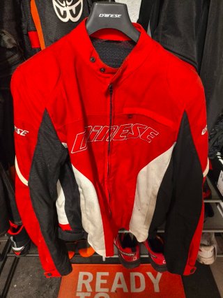 Chaqueta de Moto Dainese Roja. Talla 50 , poco uso