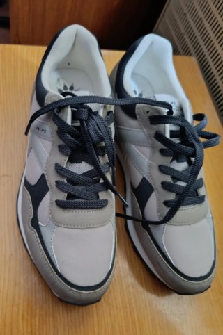 Zapatillas Velme Gris y Negro