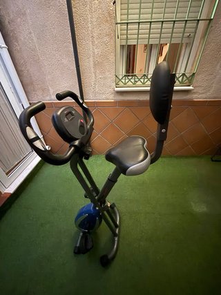 Bicicleta estática plegable