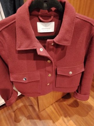 Chaqueta Stradivarius Roja Talla M