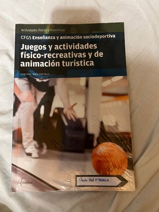 Juegos y actividades físico-recreativas y de an...