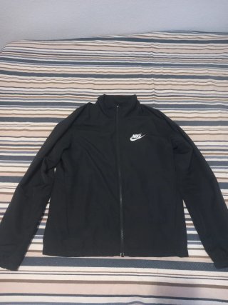 Chaqueta Deportiva Nike Negra