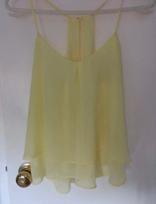 Blusa Amarilla de Tirantes