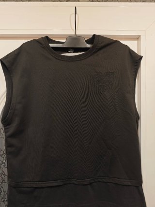 Camiseta sin mangas negra