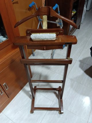 Perchero Galán de Noche de Madera
