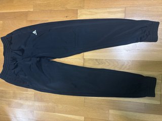 Pantalón deportivo Adidas negro