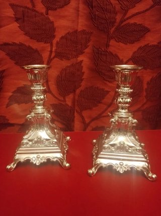 Pareja de Candelabros Plateados