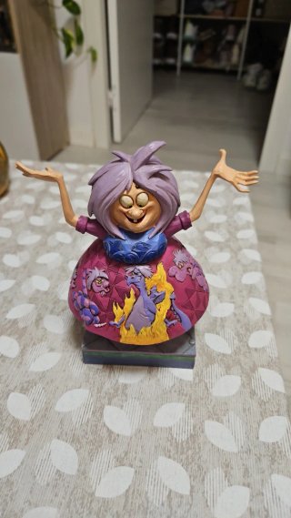 Figura de Resina Madame Mim Disney