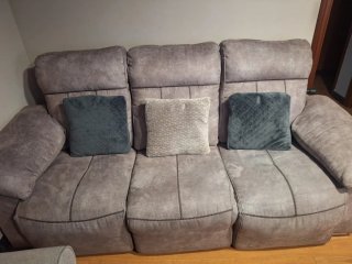 Sofá Gris con asientos elevables