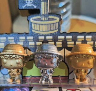 Figuras Luffy One Piece Doradas y Plateada