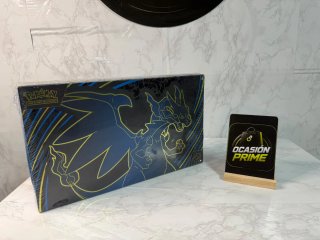 Caja Pokémon Charizard Ultra-Premium Collection