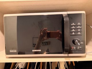 Microondas Samsung MG23K3515AS con Grill