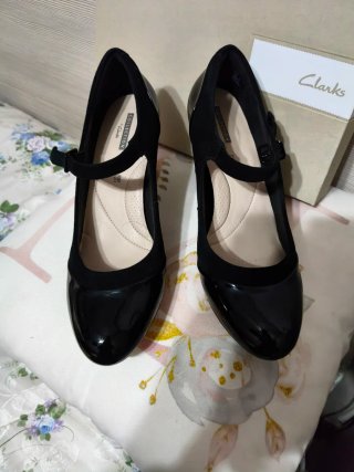 Zapatos de vestir Clarks negros talla 41