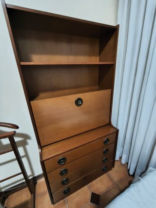 Cómoda con Escritorio Plegable