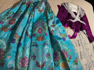 Traje de Fallera Completo con Manteletas y zapatos