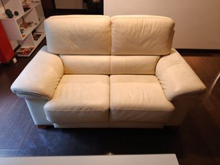Sofá 2 plazas beige compacto (150cm)