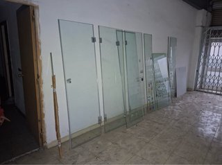Lote de Mamparas y Puertas de Cristal