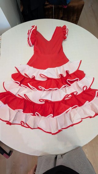 559 Traje de Sevillana Rojo y Blanco niña 10-12año