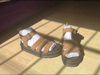 Sandalias Dr. Martens