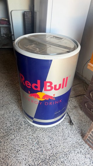 Nevera Redonda Red Bull