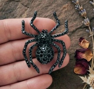 Broche de Araña Negra