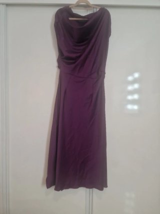 Vestido morado elegante