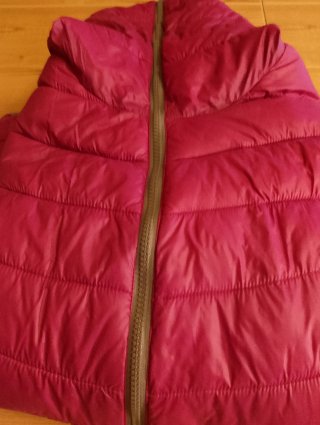 Parka color frambuesa