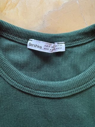 Camiseta Bershka Verde Talla S