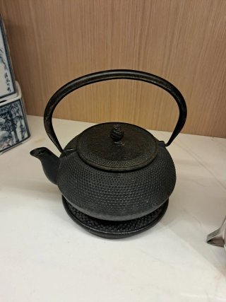 Tetera de Hierro Fundido Negra