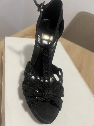 Zapatos de fiesta negros