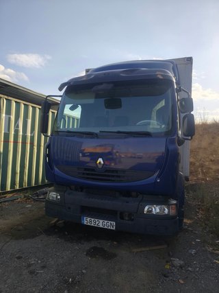 Renault Midlum 220dxi 2009 con trampilla