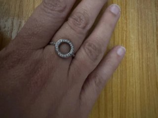 Anillo de fantasía con círculo