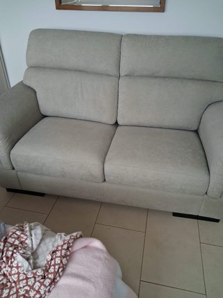 Sofá de 2 plazas beige Galerias del Tresillo