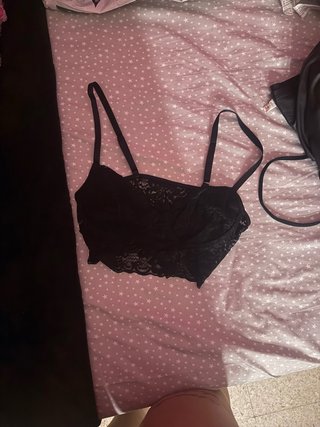 Top de encaje negro