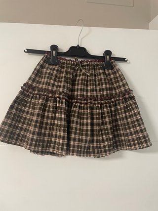 Falda de cuadros para niña, 9 años, me costó 25€