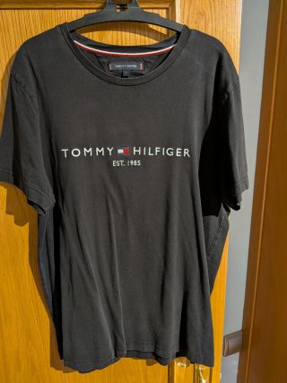 Camiseta Tommy Hilfiger Negra Talla L