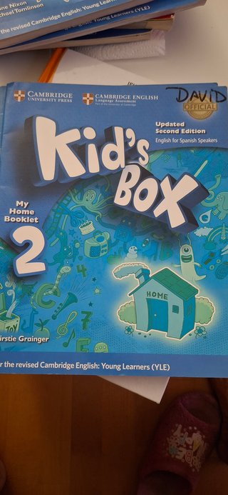 Kid's Box Level 2 Activity Book with CD-ROM Upd...