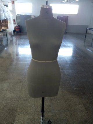 Maniquí de Costura con Pie