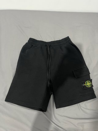 Pantalón corto Stone Island negro