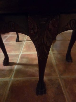 Mesa auxiliar vintage de madera y mármol