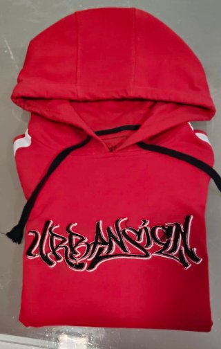 Sudadera Roja con Capucha y dos bolsillos