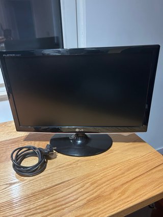Monitor LG Flatron E2261V