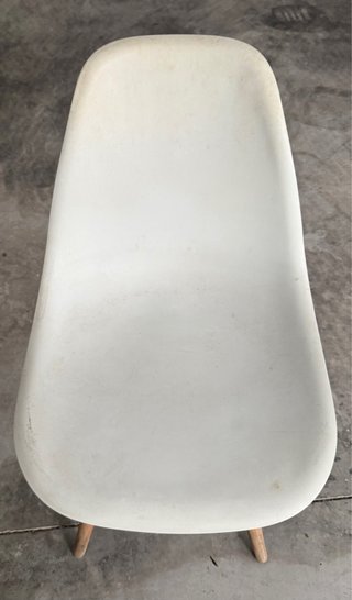 Silla de diseño minimalista blanca