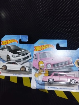 2 Coches Hot Wheels: Honda Civic Si y Los Simpson