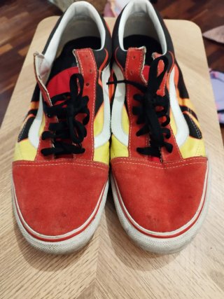 Zapatillas Vans con estampado de llamas